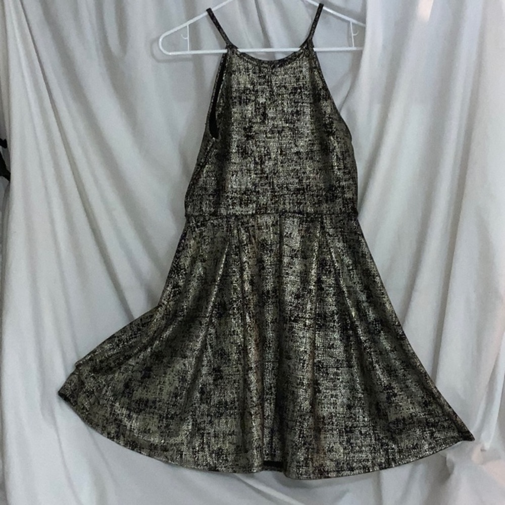 Super cute metallic/gold/black mini dress M.